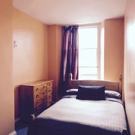 Hostel The Queens Bristol
