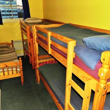 The Queens Hostel Hostel *